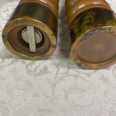 Wooden Salt and Pepper Grinder