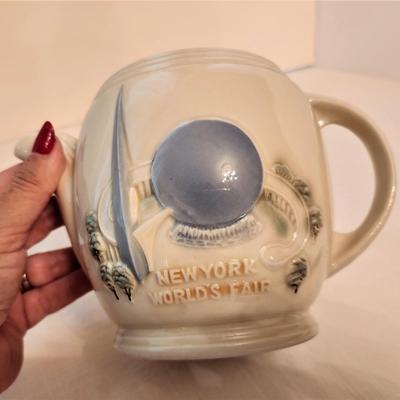 Lot #22 Cool New York World's Fair Teapot