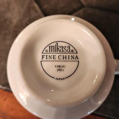 Lot #66  MIKASA  "Kabuki" Dinnerware