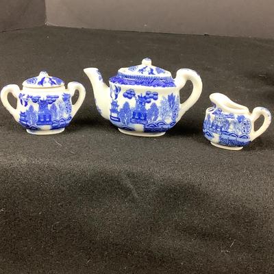 6303 Child's Blue Willow 15pcs Tea Set