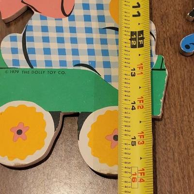 Lot 108: 1970's Child's Room Wall Deco