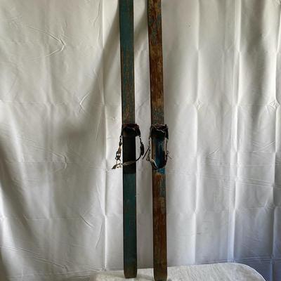 Vintage wood Cross Country Skis