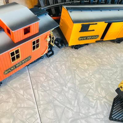 Large Guage Christmas Tree train