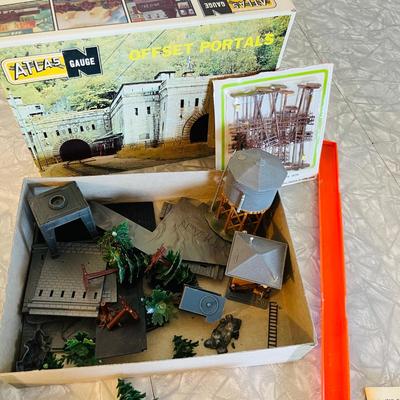 N Guage Railroad building kits