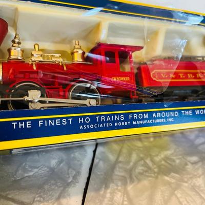 N guage Train engine & tender
