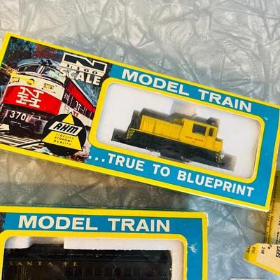 N Guage Train Cars