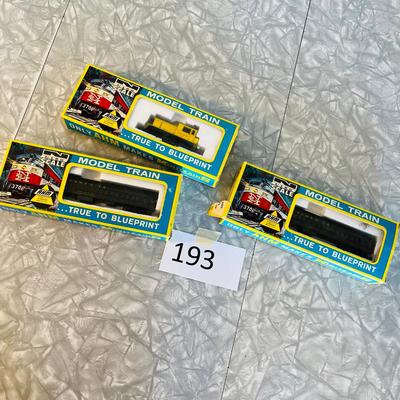 N Guage Train Cars