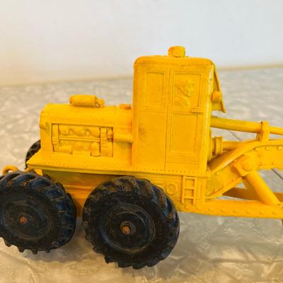 Large Road Grader Auburn Plastic