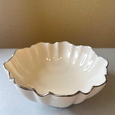 Lenox china bowl with scalloped silver edges