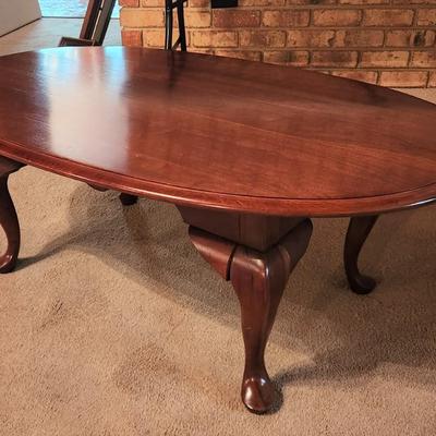 Lot #71  Queen Anne Style Coffee Table - good condition