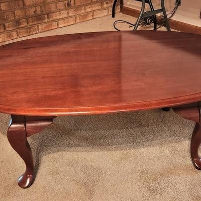 Lot #71  Queen Anne Style Coffee Table - good condition