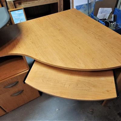 Lot #76  Computer Desk - modern look, good condition