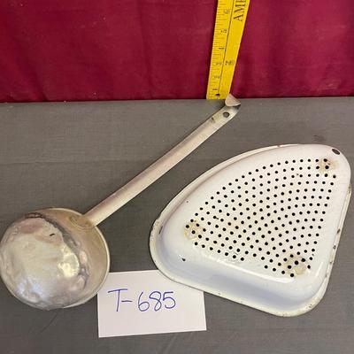 Enamel drainer and aluminum handled cup