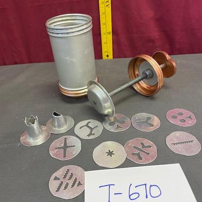 Cookie press