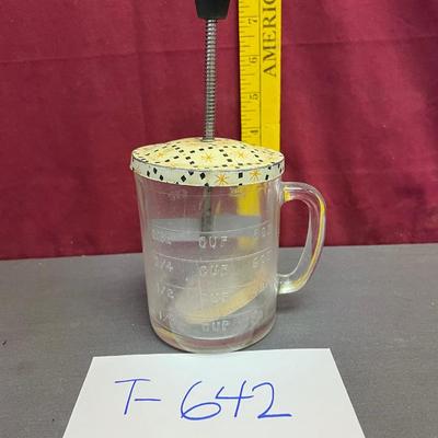 Vtg nut chopper diced glass measuring cup