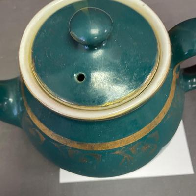 Vintage Hall New York teapot-6 cup