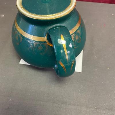 Vintage Hall New York teapot-6 cup