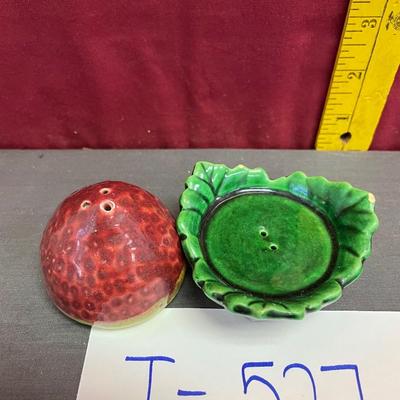 Vintage Majolica nested strawberry in leaf salt & pepper