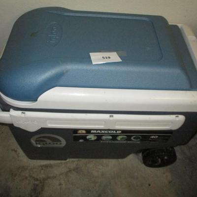 Igloo Max Cold Cooler on Wheels