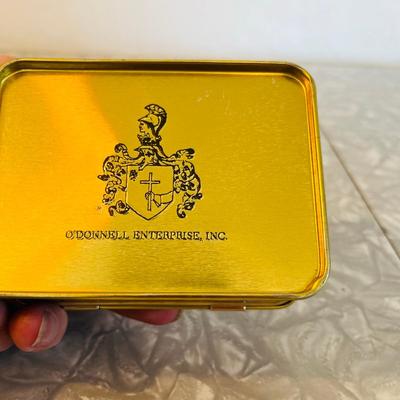 Union Pacific Railroad Tin w/ 2 Decks of cards