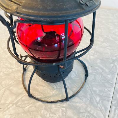UP RR Signal Lantern with Red Globe
