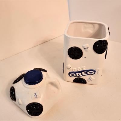 Lot #85  Branded Advertising Cookie Jar - OREOS