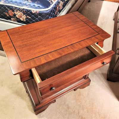 Lot #87  Mahogany Finish Contemporary Nighstand