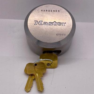 Master Lock Puck-Style Hidden Shackle Padlock