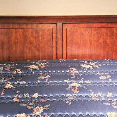 Lot #94  King Bed Set - good looking and very clean