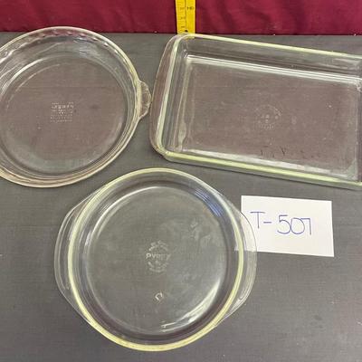 3 piece Pyrex set