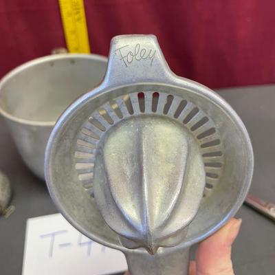 Foley sifter and juice maker