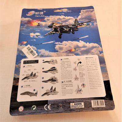Lot #98  New in Package - Yan Jie YJ027 Glider/Fighter Plane model