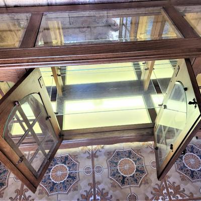 Lot #99 Lighted Curio Console Cabinet