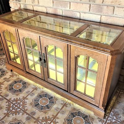 Lot #99 Lighted Curio Console Cabinet