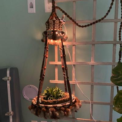 Fabulous 70s macrame hanging planter with light ! RETRO