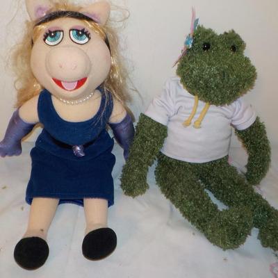 " Original Miss Piggy and Pongo (Gund). Jim Henson Company.