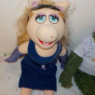 " Original Miss Piggy and Pongo (Gund). Jim Henson Company.