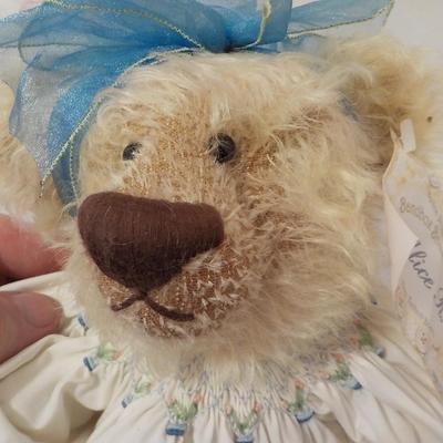 " Band Box Boassy Bears Alice R. " Mfg Delton Products Corp.