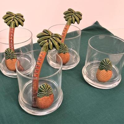 Lot #112  Lot of 4 Pineapple bar glasses with Stirrers