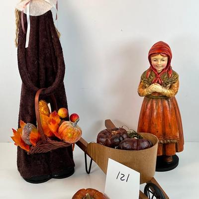 Thanksgiving display figures Mini Beyer Wheel barrel filled with Pumpkins
