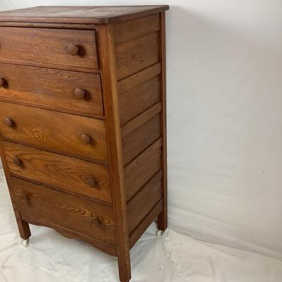 Lot. 6076 Vintage Five Drawer Oak Dresser