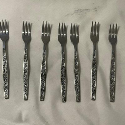 Rogers 6 Person Flatware Set With Extras (K-RG)
