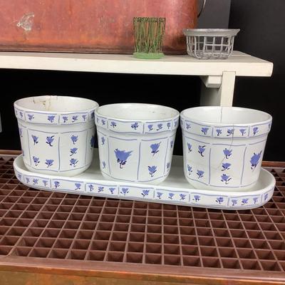 6313 Copper Planter/Strainer, 5 Flower Frogs & Set of 4 Block Bernarda Pots