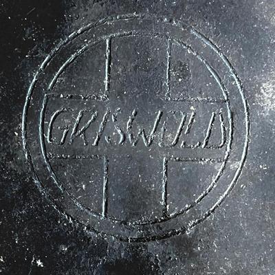 GRISWALD ~ Cast Iron Dutch Oven