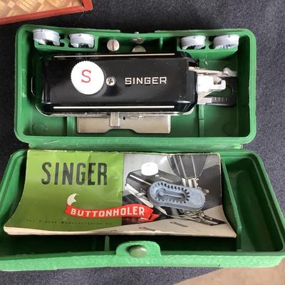 6314 Singer 221 Featherweight Sewing Machine/Singer Buttonholer/Extra Threading & Accessories
