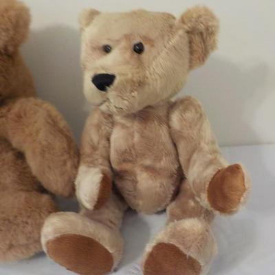 3 Stunning 8 in. Bears/ 1985 Gund and Wangs.