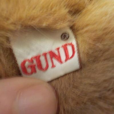 3 Stunning 8 in. Bears/ 1985 Gund and Wangs.