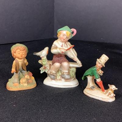 6316 Four Hummel Goelbel Figurines & Tony Raymond Cottage Coin Bank