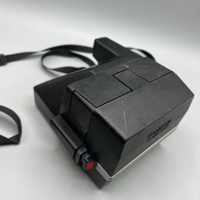 Retro Polaroid Sun 600 LMS Photo Camera