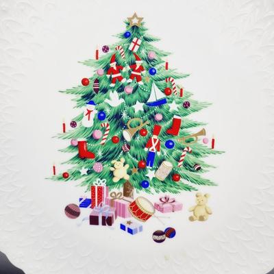 MIKASA "CHRISTMAS SPIRIT" DECORATIVE PLATE